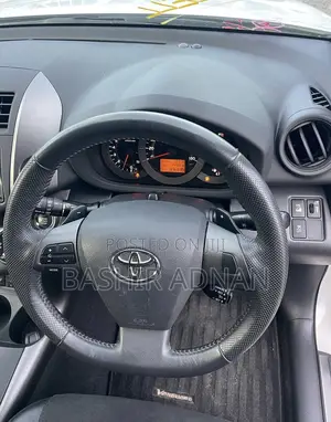 Toyota Vanguard 2013 Black